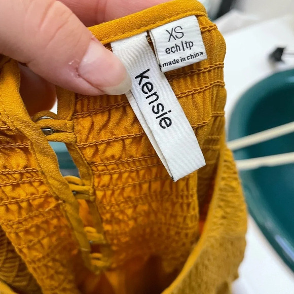 KENZIE SMOCKED BLOUSE - Picture 4 of 4